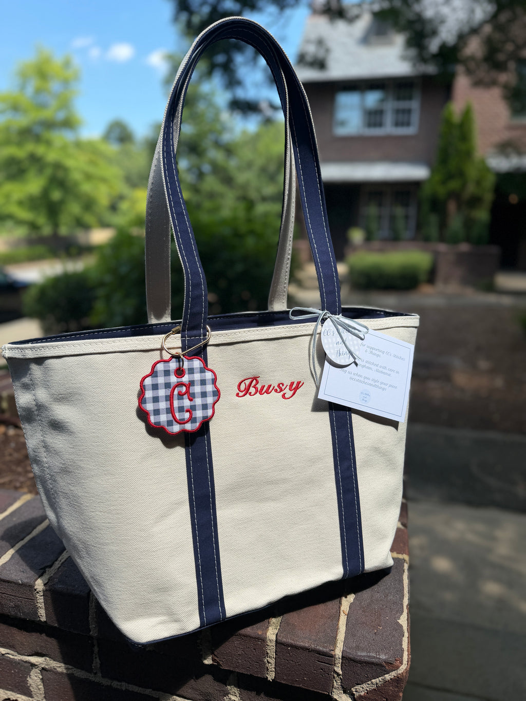 Scalloped Bag Tag Appliqué Design